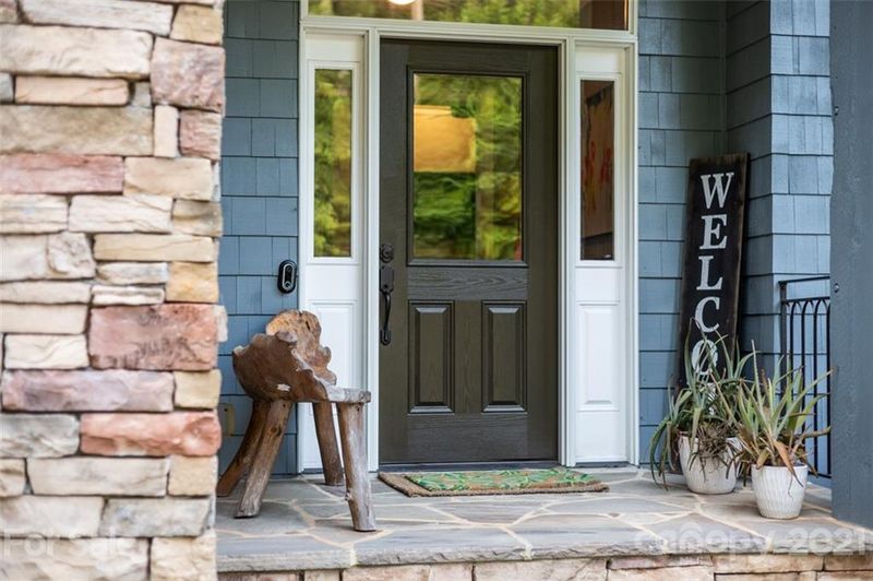 2458 Talbot Ct, Sherrills Ford, NC 28673