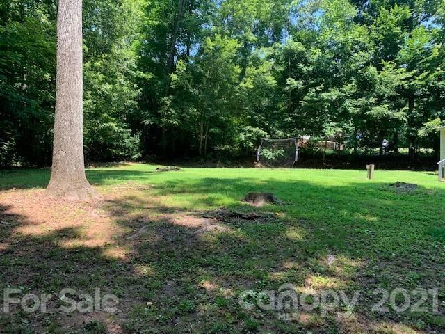 1041 Galway Ln, Clover, SC 29710
