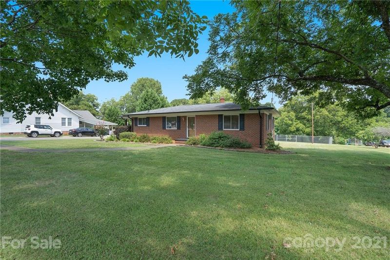 1403 Azalea Ave, Kannapolis, NC 28081