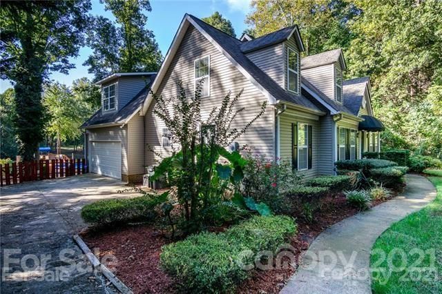 10321 Windtree Ln, Charlotte, NC 28215