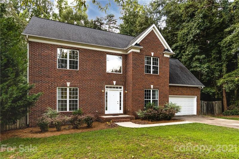 9200 Mountain Aire Cir, Charlotte, NC 28214