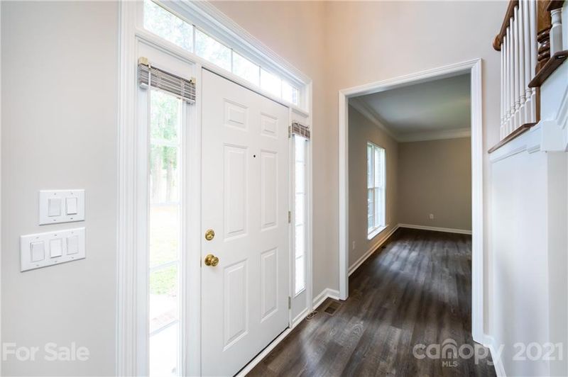 9200 Mountain Aire Cir, Charlotte, NC 28214