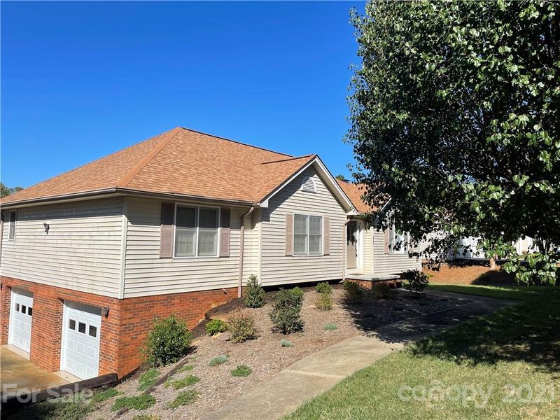 4242 Arrowhead Dr NE #43, Hickory, NC 28601