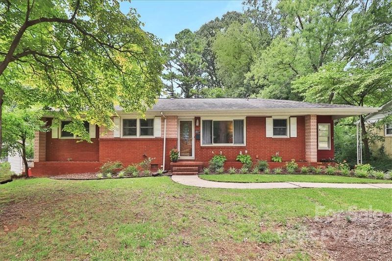 4017 Winfield Dr, Charlotte, NC 28205