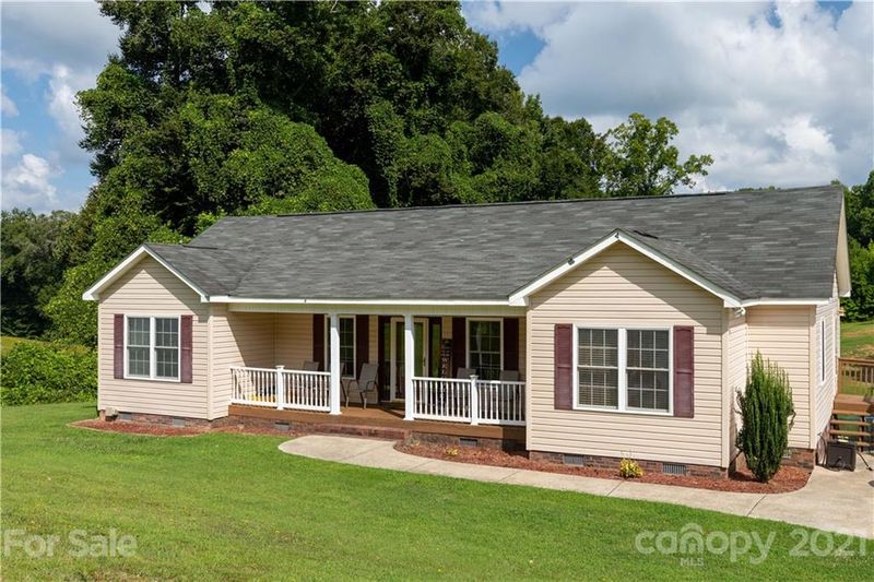 2000 Greenleaf Rd, Clover, SC 29710