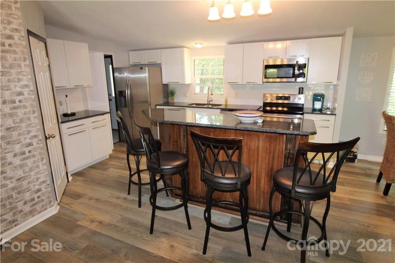 5195 Waterlynn Dr, Clover, SC 29710