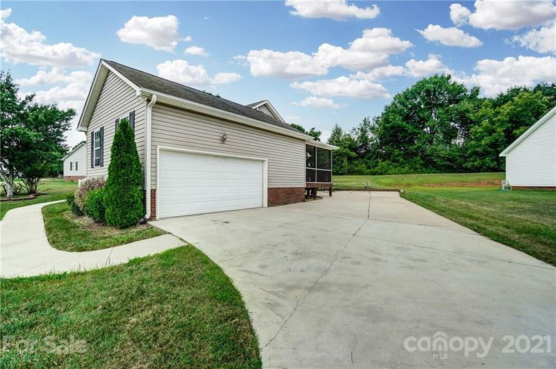 753 Chipmeadow Ln, York, SC 29745