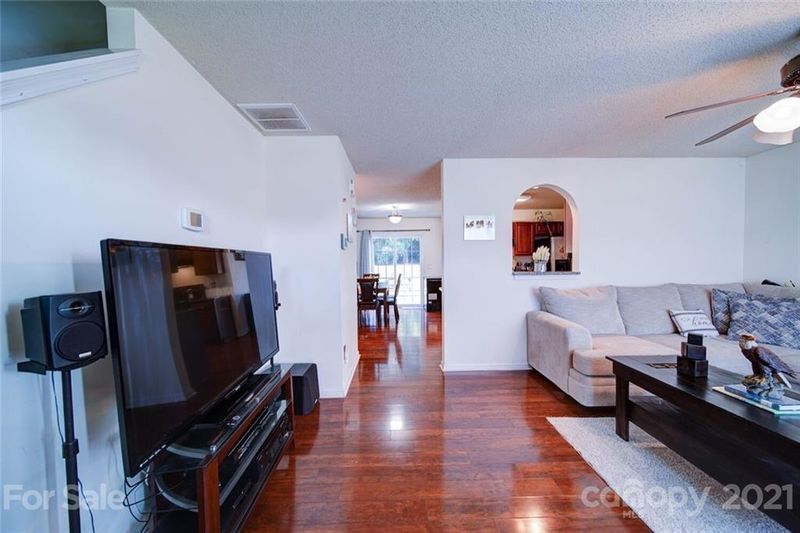206 Glencroft Dr, Wingate, NC 28174