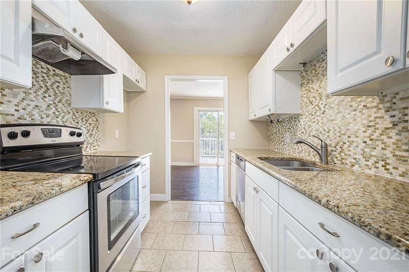 1102 Betty St, Kannapolis, NC 28083