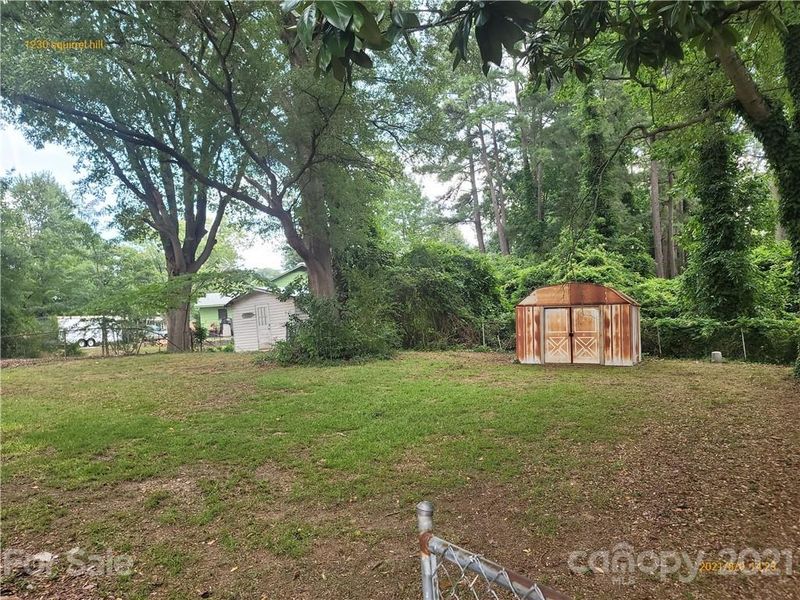 1230 Squirrel Hill Rd, Charlotte, NC 28213