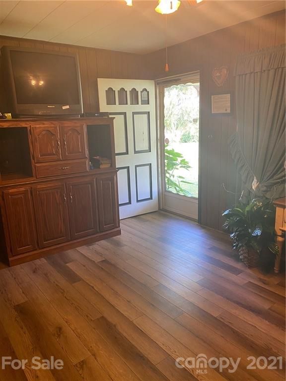 2180 Dale Ave, Lincolnton, NC 28092