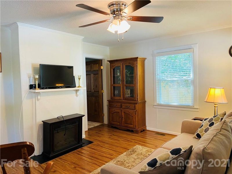 114 Mcconnell St, Clover, SC 29710