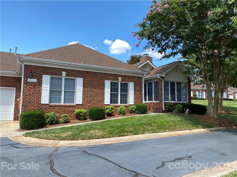 8633 Windsor Ridge Dr, Charlotte, NC 28277