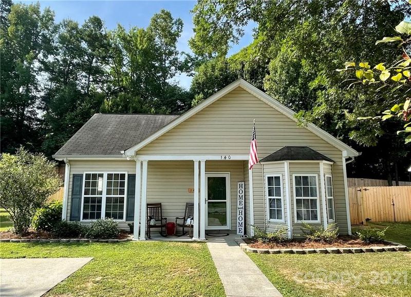 140 Everett Park Dr, Mooresville, NC 28115