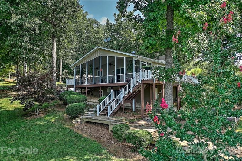 1360 Sir Edward Ct, Catawba, NC 28609