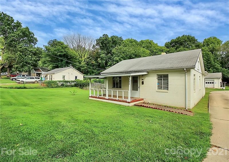 830 Reliance St, Charlotte, NC 28208
