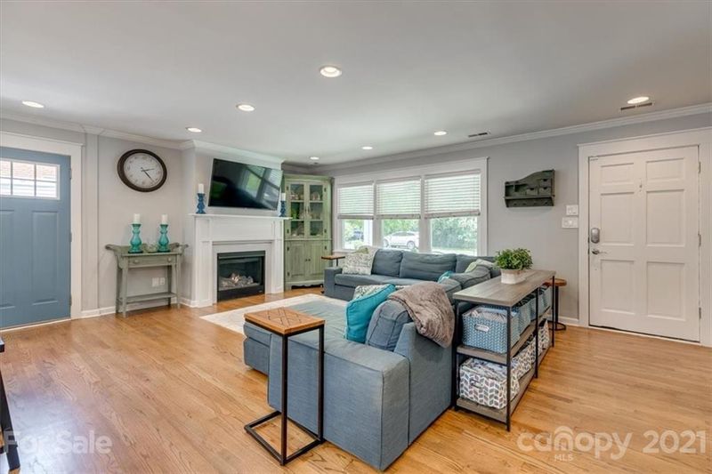 4832 Zephyr Ln, Charlotte, NC 28209