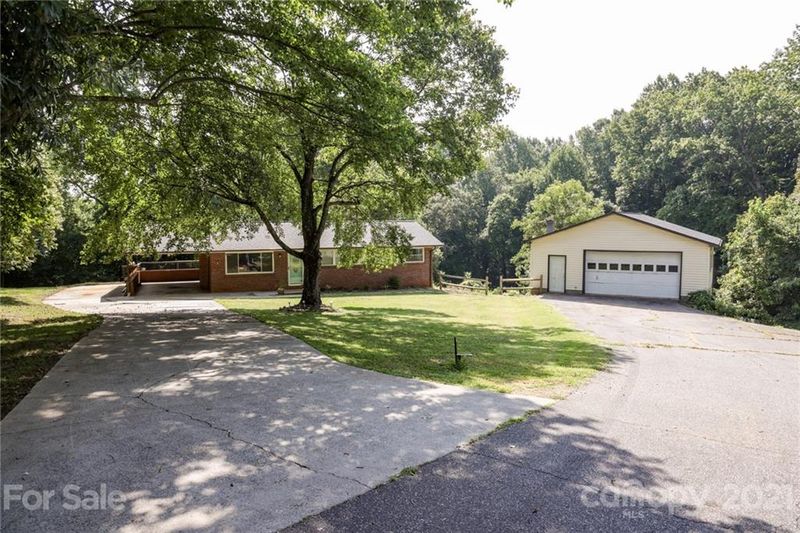 5084 Circle Dr, Conover, NC 28613