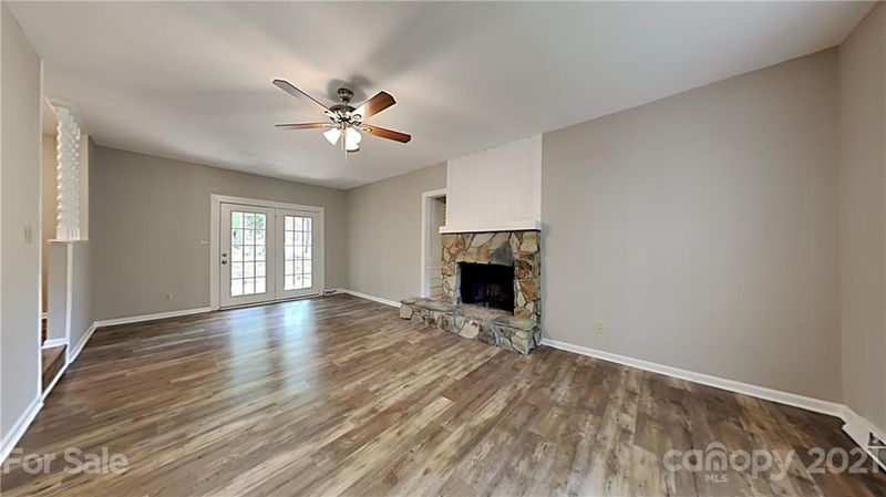 1606 Willowbrook Dr, Fort Mill, SC 29708