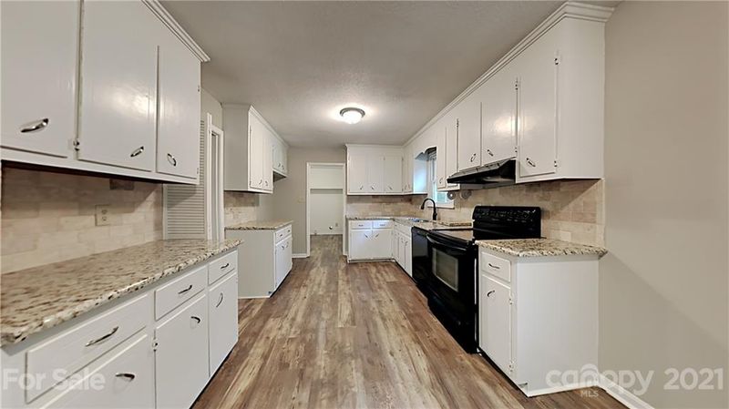 1606 Willowbrook Dr, Fort Mill, SC 29708