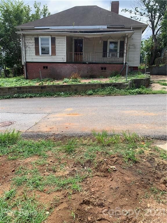 31 2nd St, Cramerton, NC 28032