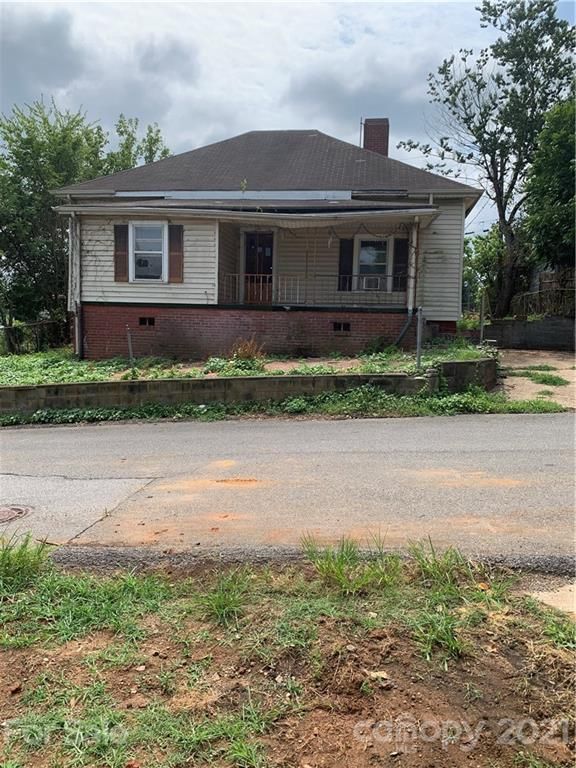 31 2nd St, Cramerton, NC 28032