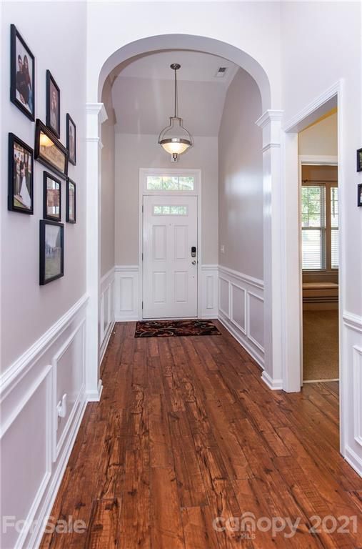 3800 Millstream Ridge Dr, Charlotte, NC 28269
