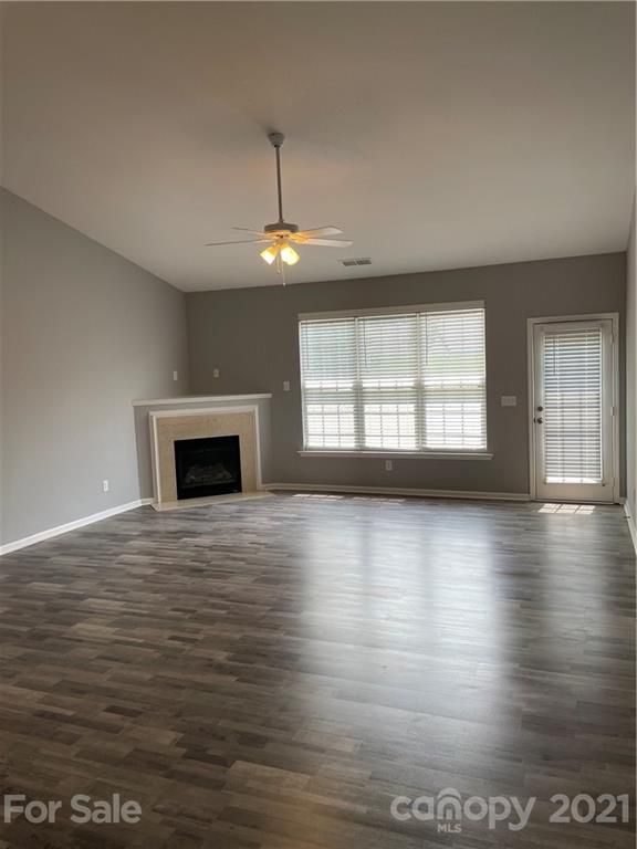 4365 Glenlea Commons Dr, Charlotte, NC 28216