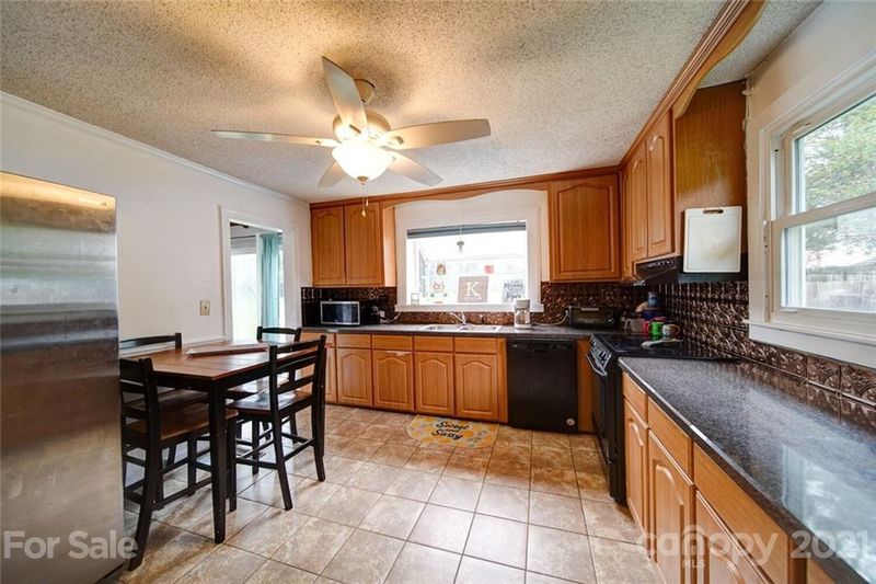 1504 Arden Ave, Kannapolis, NC 28081