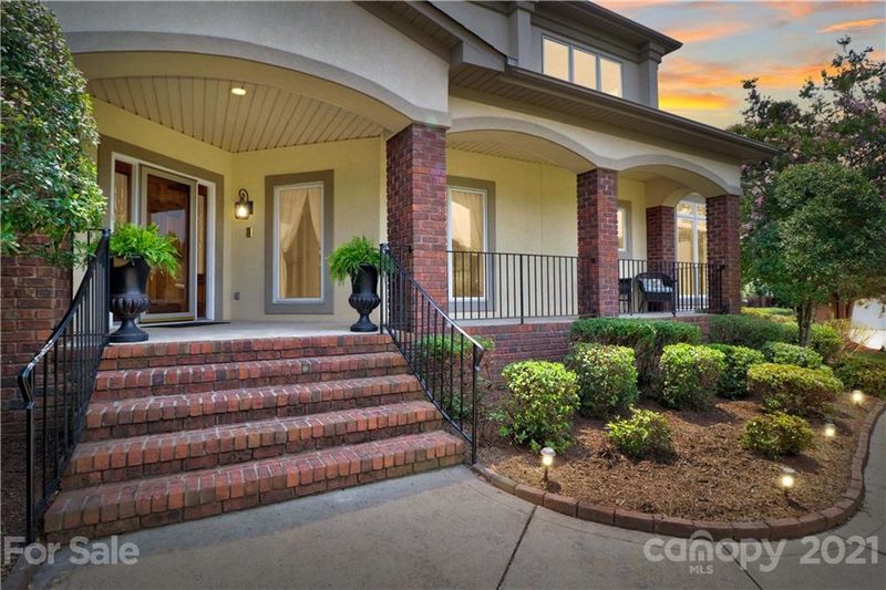 17701 Preston Lake Dr, Cornelius, NC 28031