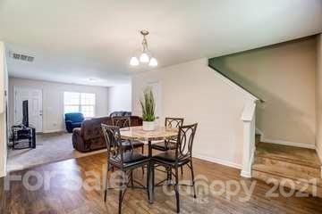 1008 River Crest Ct, Gastonia, NC 28054