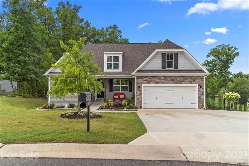 452 Snapdragon Dr, Clover, SC 29710