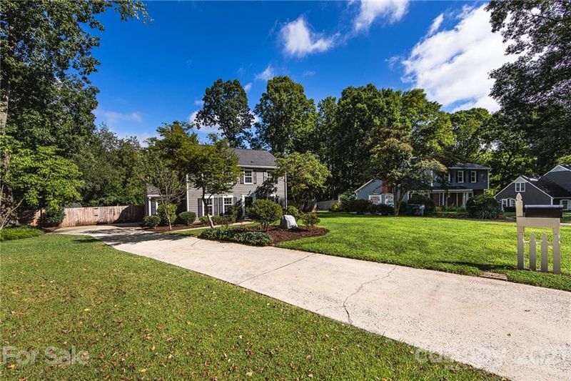 305 Silversmith Ln, Charlotte, NC 28270