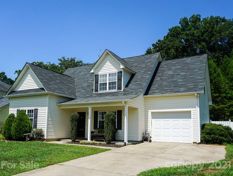 3948 Newhall Dr NW, Hickory, NC 28601