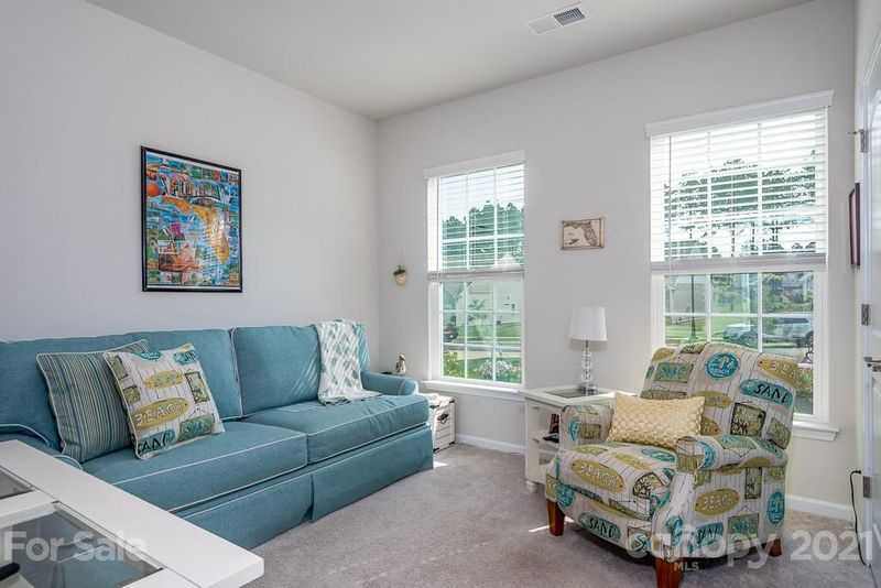 836 Botticelli Ct, Mount Holly, NC 28120
