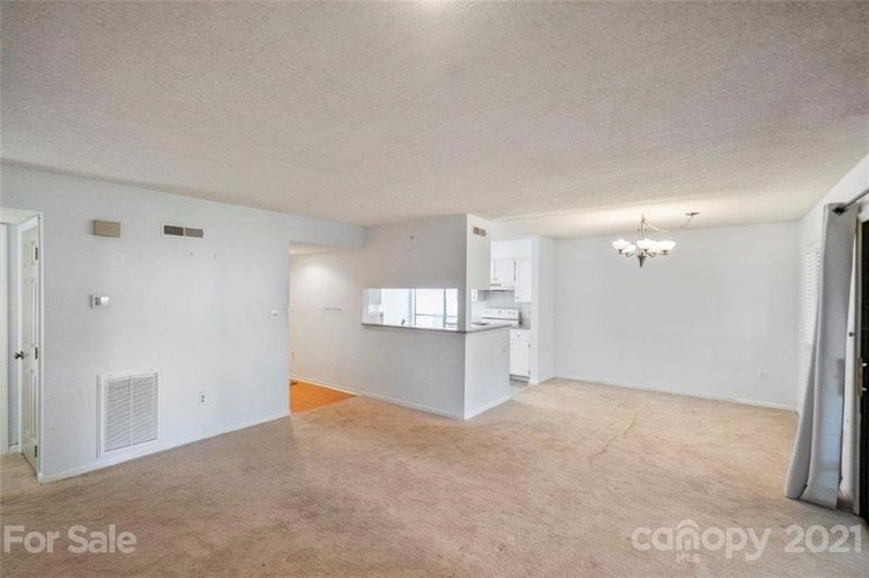 7372 Winery Ln, Charlotte, NC 28227