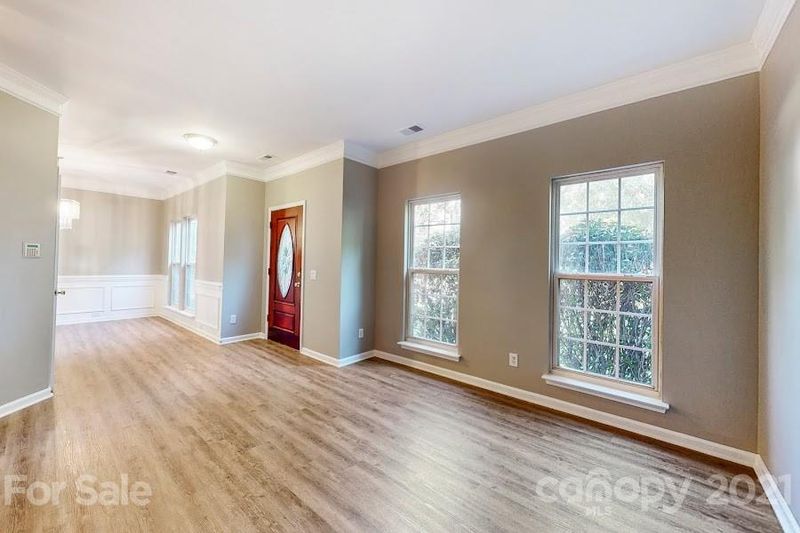 102 Easy St, Mooresville, NC 28117