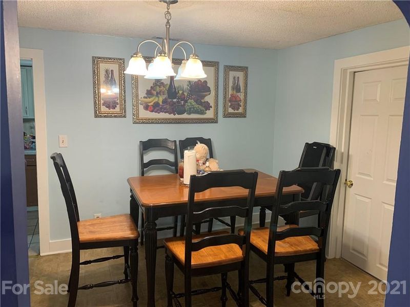 218 E Todd Ln, Charlotte, NC 28208