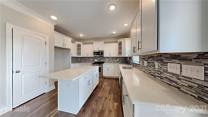 4423 Falls Lake Dr, Concord, NC 28025