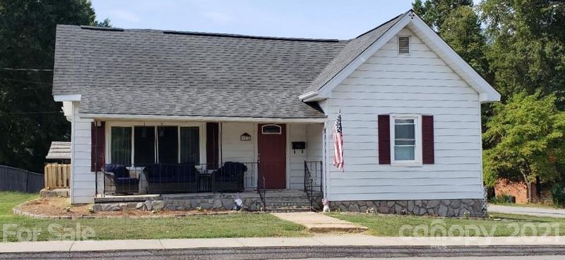 702 E Main St, Maiden, NC 28650