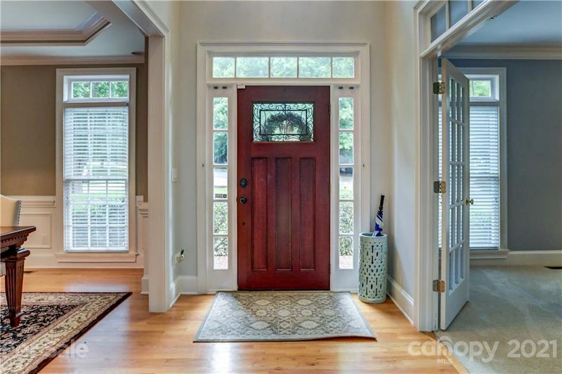 18301 Centre Court Dr, Davidson, NC 28036