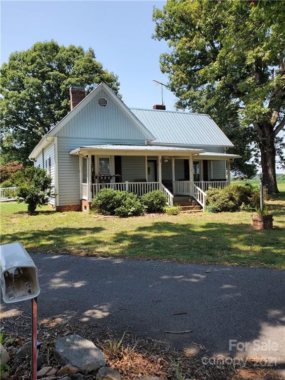 141 Allen Rd, Harmony, NC 28634