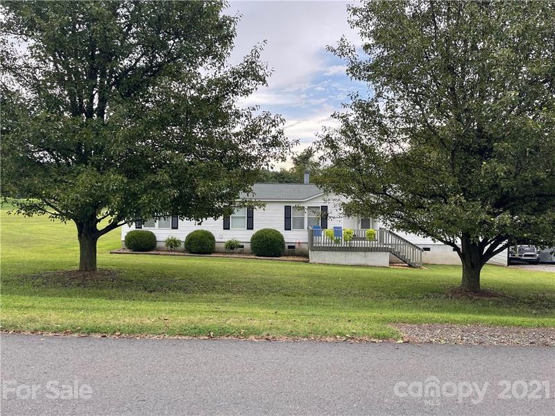 103 Peppertree Rd, Harmony, NC 28634