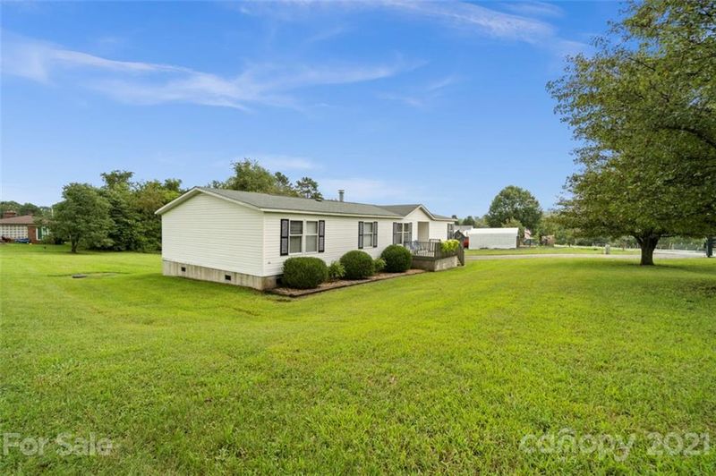 103 Peppertree Rd, Harmony, NC 28634