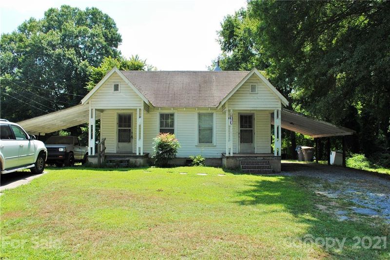 528 Rogers Lake Rd E, Kannapolis, NC 28083
