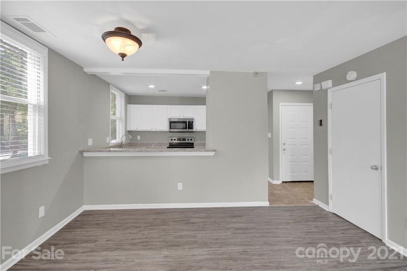 230 S Cedar St #7, Charlotte, NC 28202