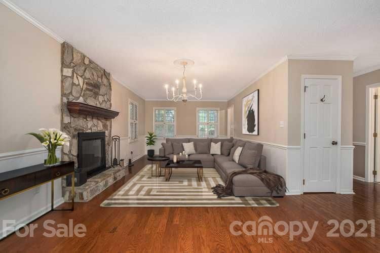 4524 Hickory Grove Rd, Mount Holly, NC 28120