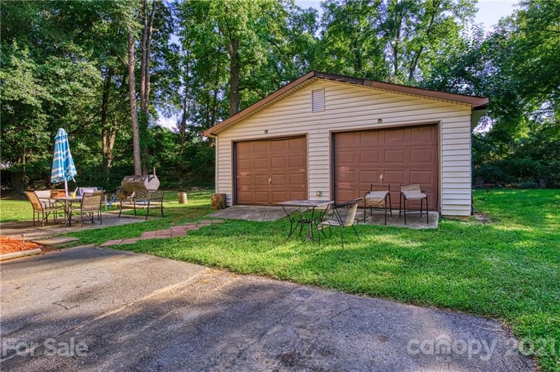 6222 Bonnybrook Ln, Charlotte, NC 28212