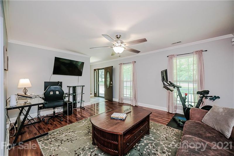 8703 Knowlesly Rd, Charlotte, NC 28227