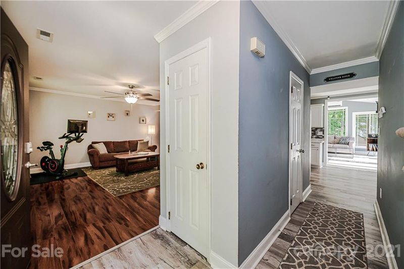 8703 Knowlesly Rd, Charlotte, NC 28227